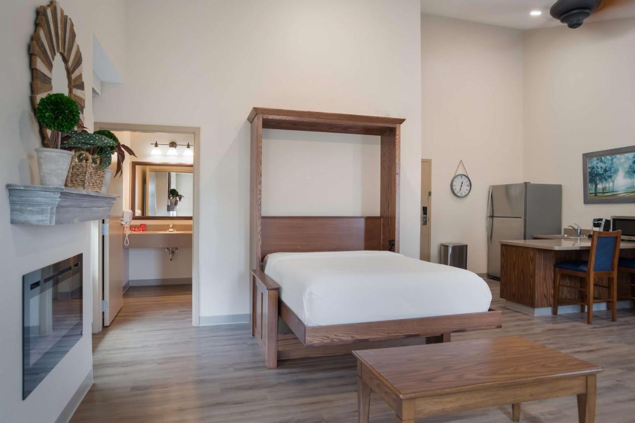 Surestay Plus Hotel By Best Western Elizabethtown Hershey Kültér fotó